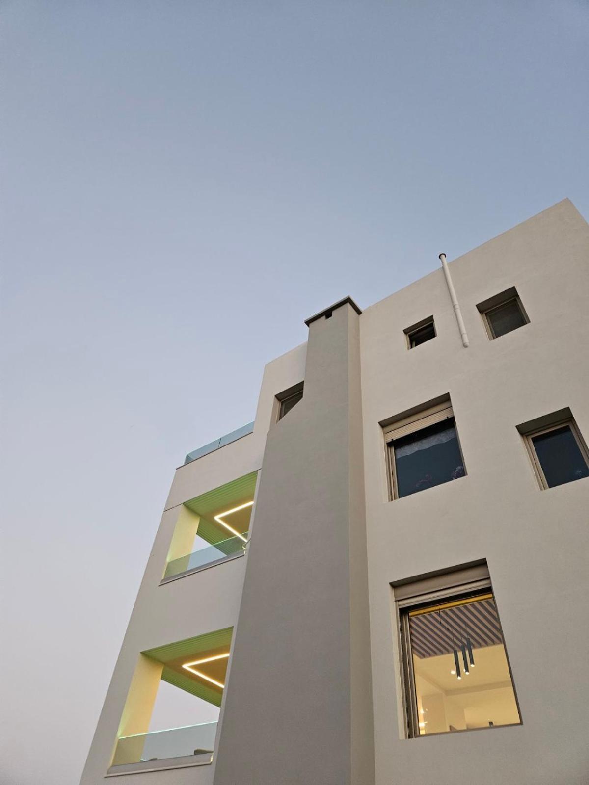 Calm & Dreamy Luxury Apts Pírgos Esterno foto